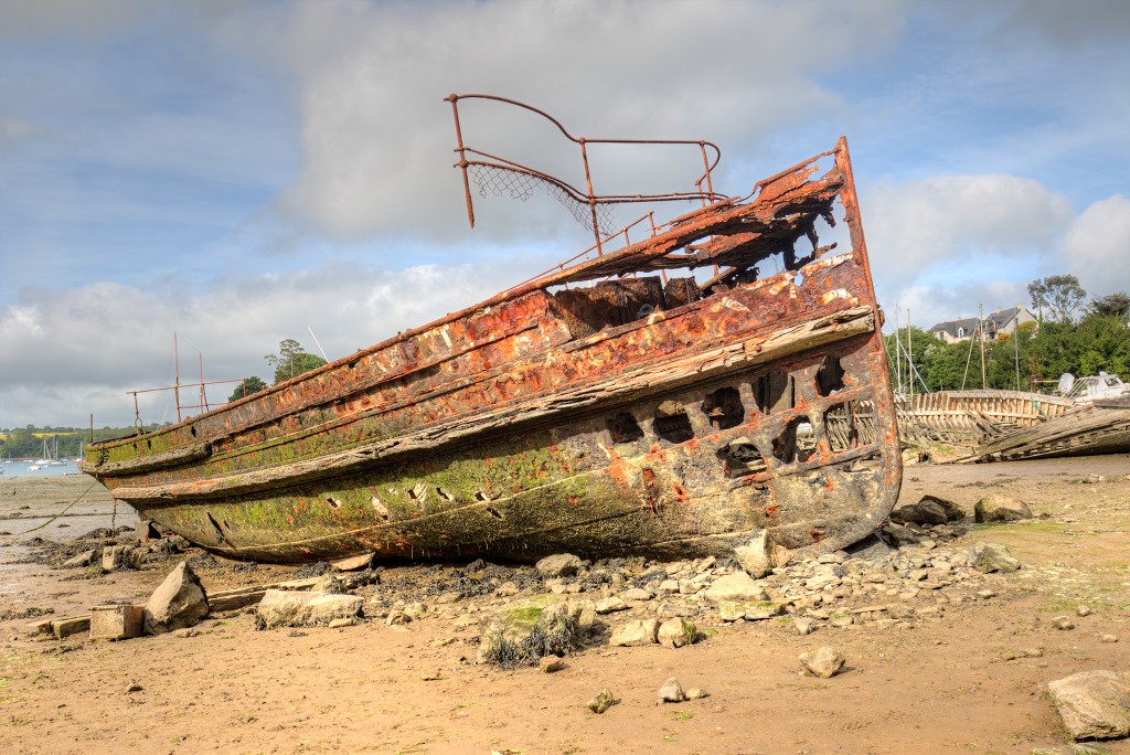 Cimetiere a bateaux hdr urbex scheepskerkhof rance quelmer bretagne france frankrijk kerkhof schepen boten fraffiti art kunst